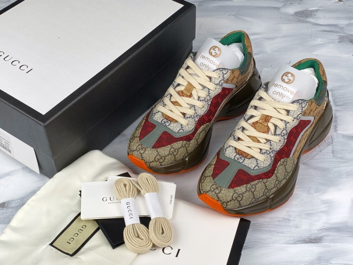 G*u*i* rhyton sneaker