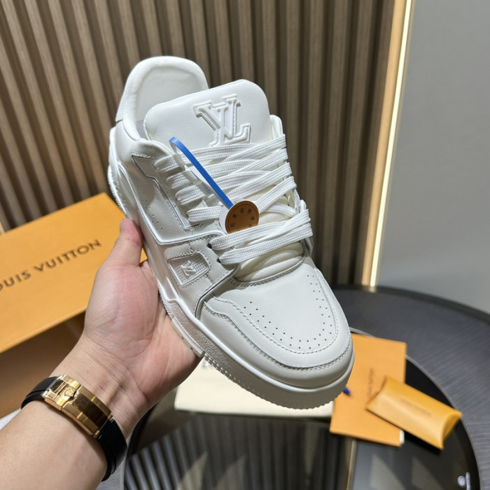 LV snekaers L0000490