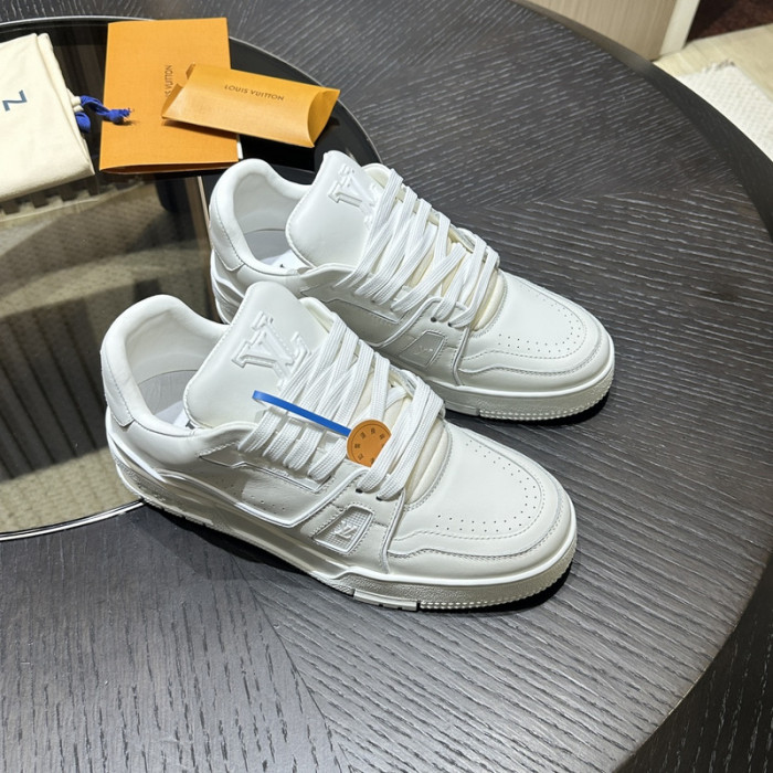 LV snekaers L0000490