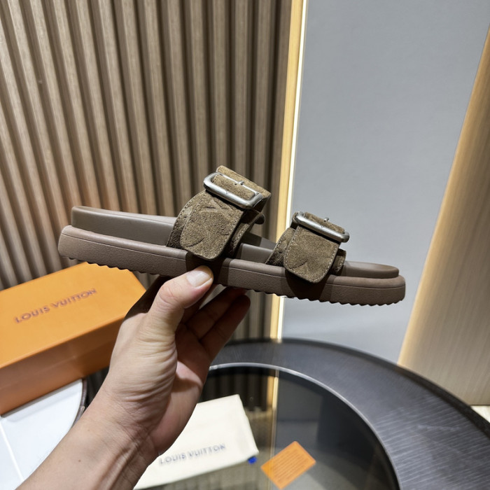 L&V sandal 219