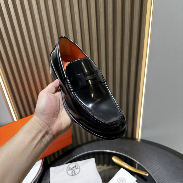 H**me5 loafers hm061
