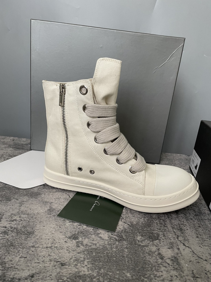 Rick Owe* R0000335