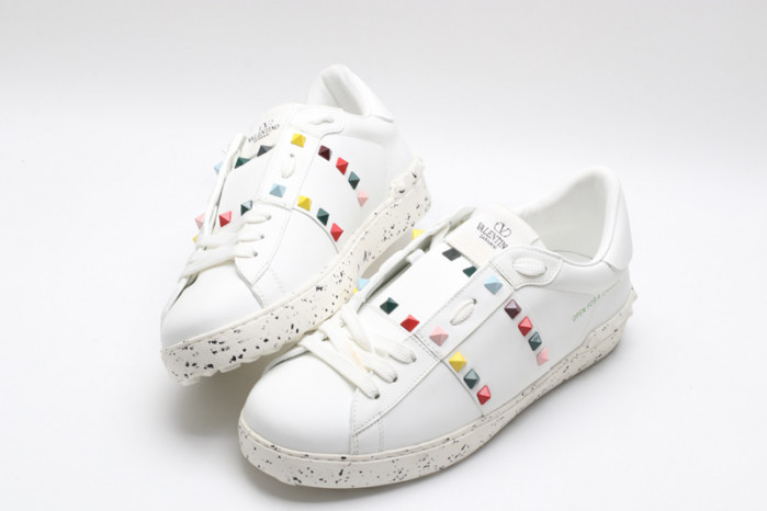 Va1e*ntin0 sneakers vt045
