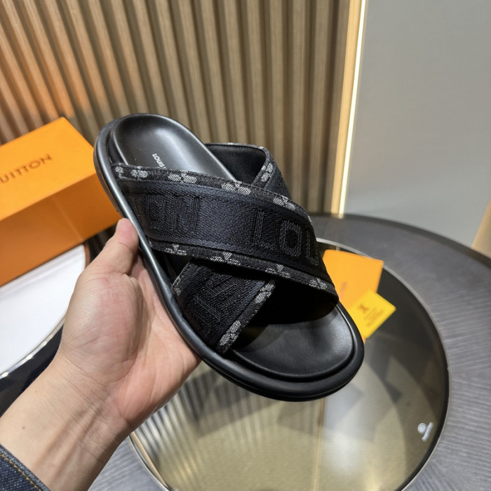 L&V sandal 132