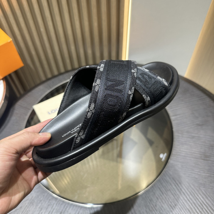 L&V sandal 132