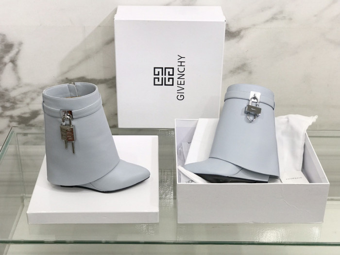 Givenchy Boots 660013