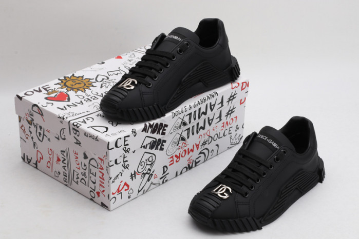 DG Sneaker11
