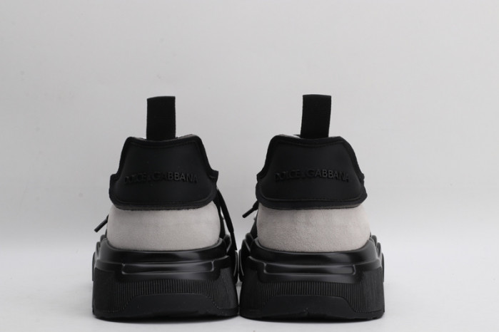 DG Sneaker02