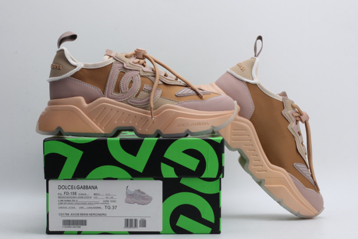 DG Sneaker08
