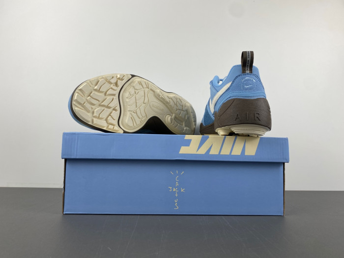 Nike Zoom Field Jaxx SP Travis Scott HQ3072-400