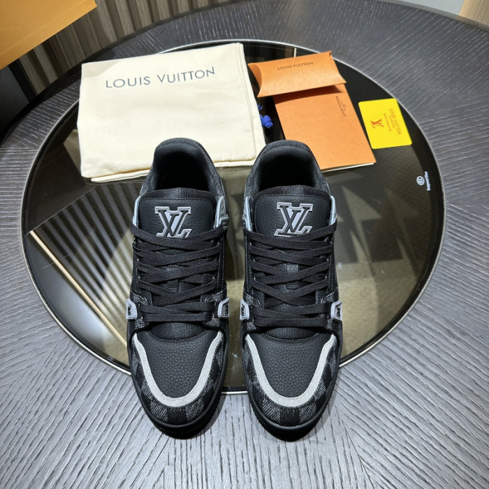 LV snekaers L0000439