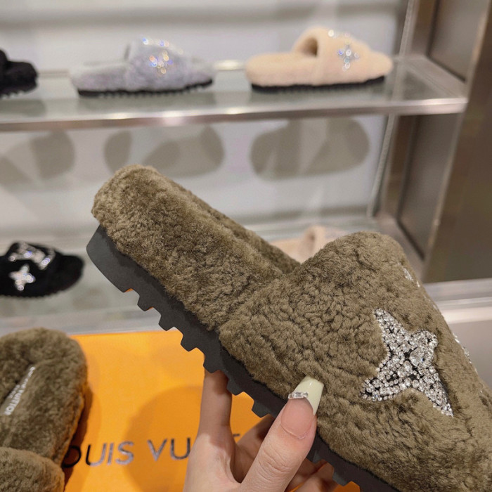 L&V sandal 103