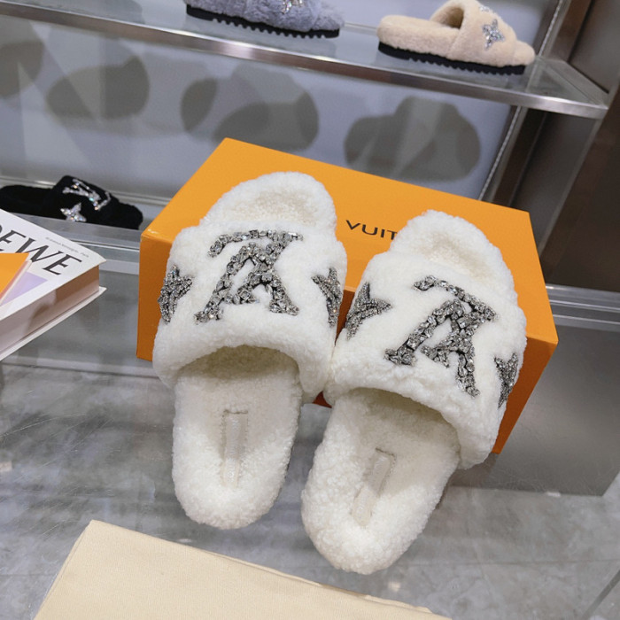 L&V sandal 104