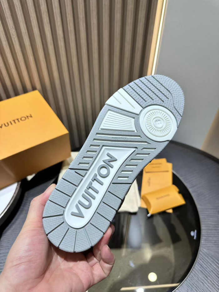 LV snekaers L0000400