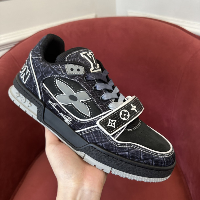 LV snekaers L0000459