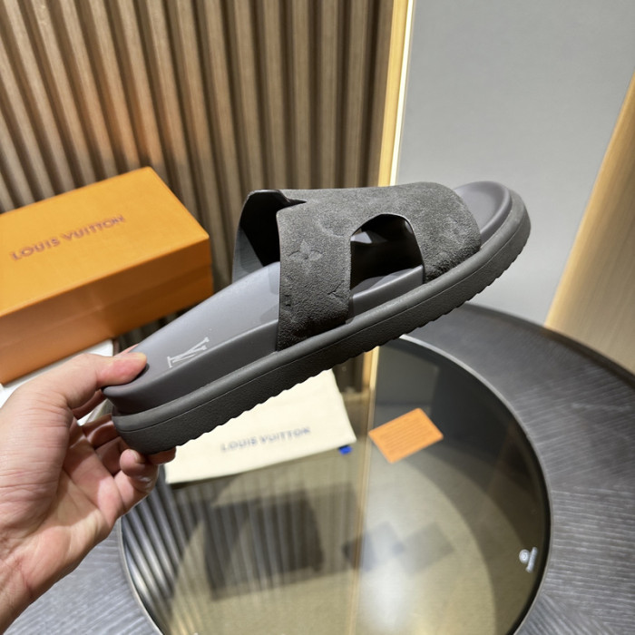 L&V sandal 222