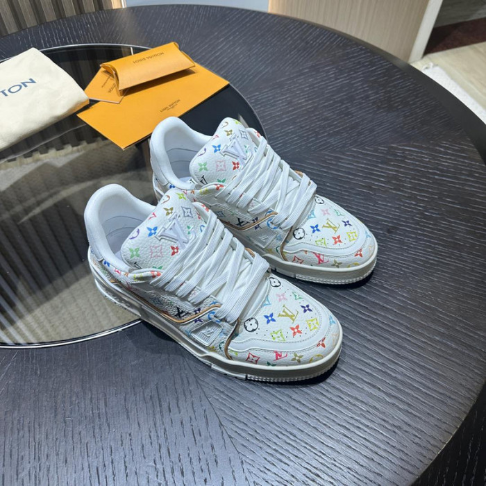 LV snekaers L0000496