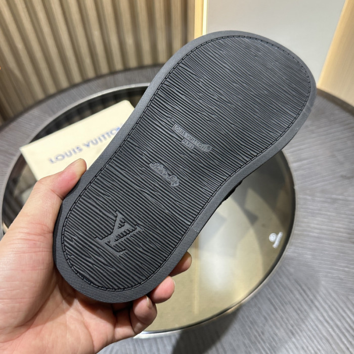 L&V sandal 130
