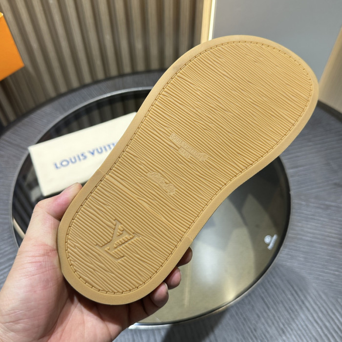 L&V sandal 129