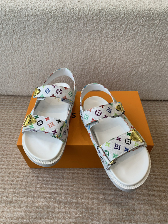 L&V sandal 208