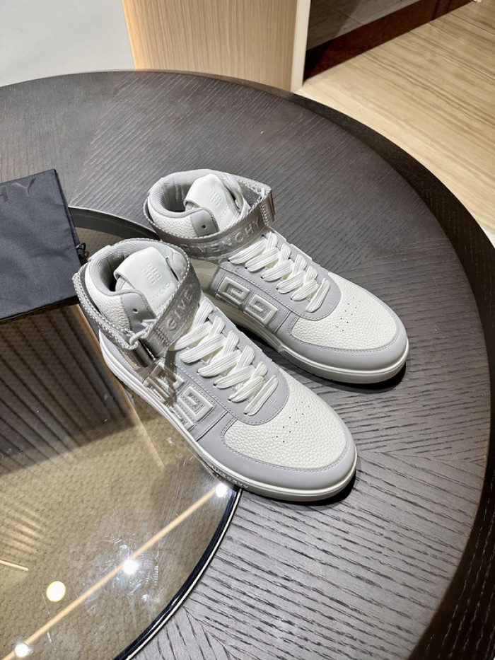 Givenchy Sneakers 660026