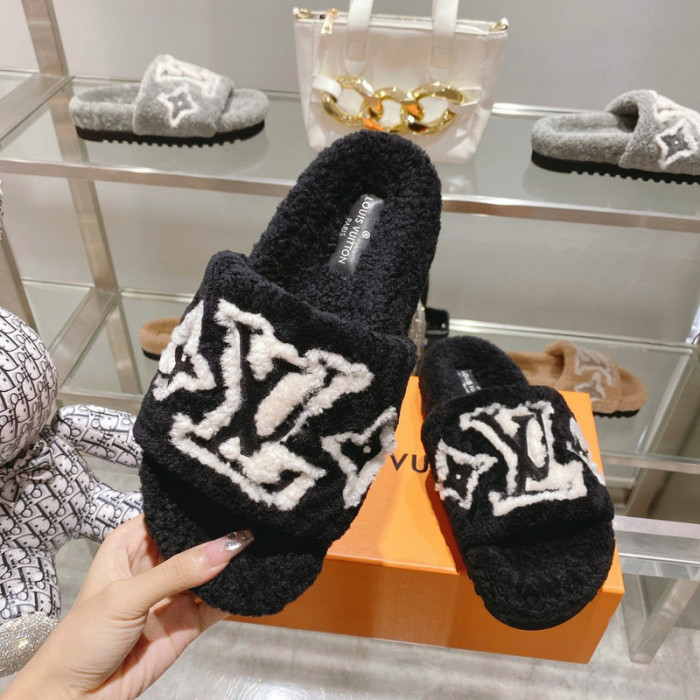 L&V sandal 109