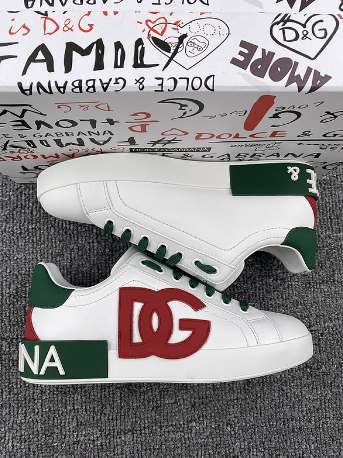 DG Sneaker 44