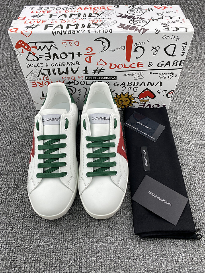 DG Sneaker 44