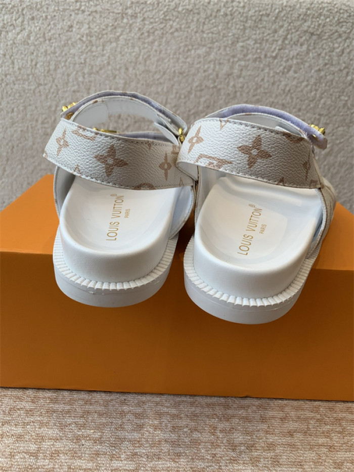 L&V sandal 209