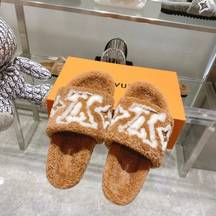 L&V sandal 107