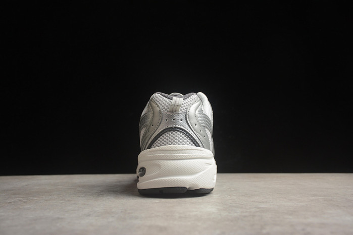 New Balance 530 MR53OLG