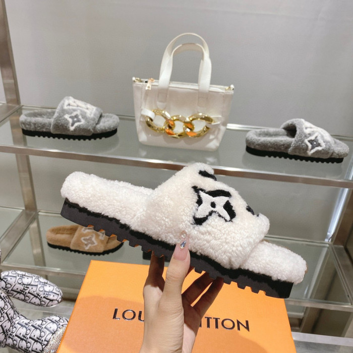 L&V sandal 108