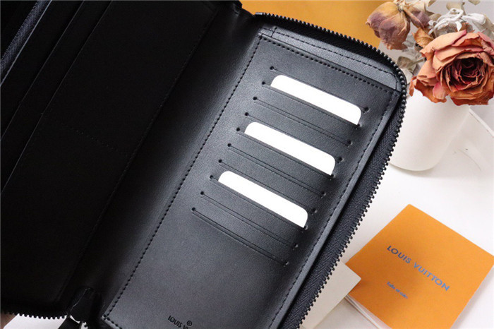 L&V WALLET WA08