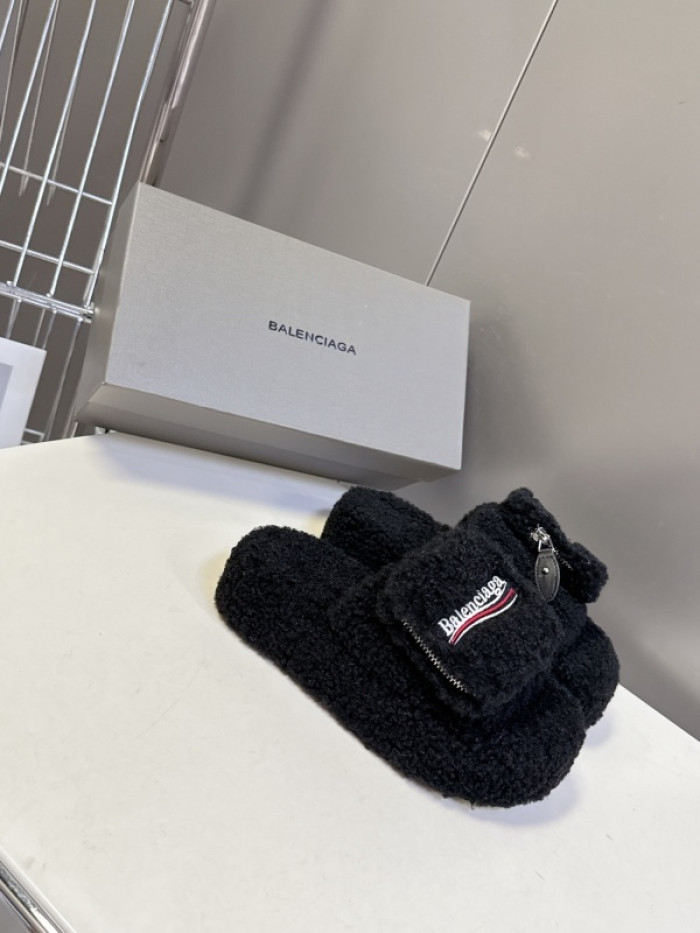 Balenciag* Sandal BS89