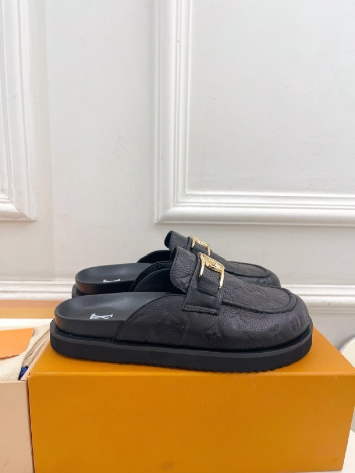 L&V sandal 247