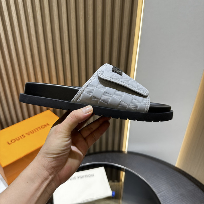 L&V sandal 187