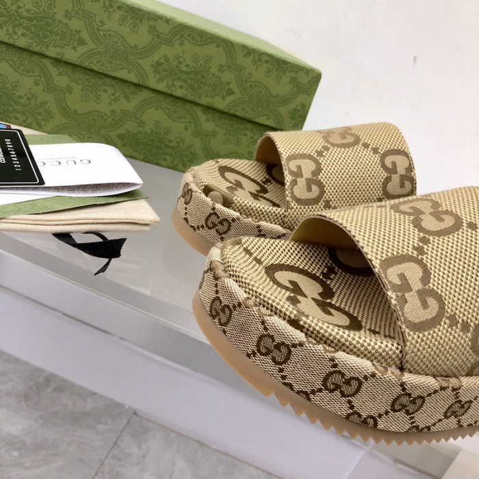 G*u*i* sandal143