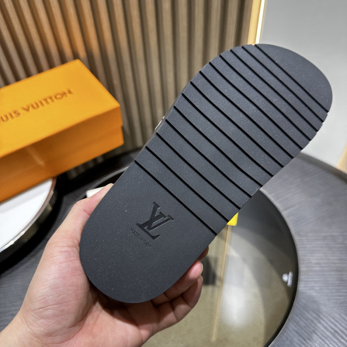 L&V sandal 166