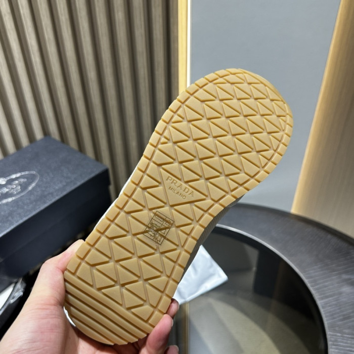PRAD* SNEAKERS P216