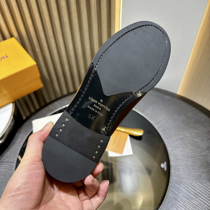 LV LOAFERS L0000609