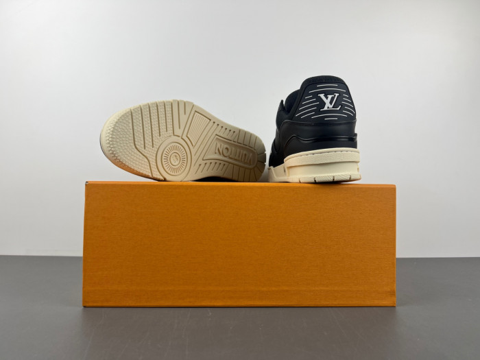 LV snekaers L0000534