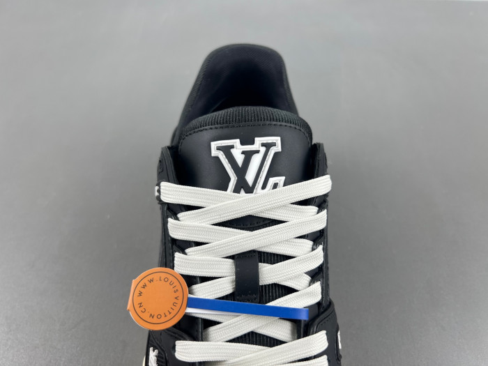 LV snekaers L0000534