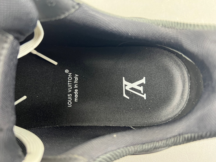 LV snekaers L0000534