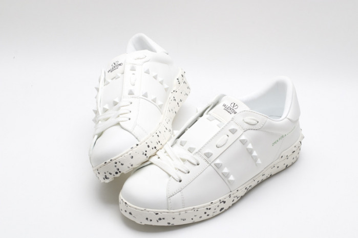 Va1e*ntin0 sneakers vt043