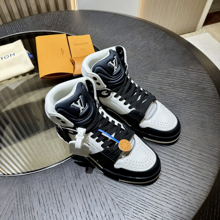 LV snekaers L0000470