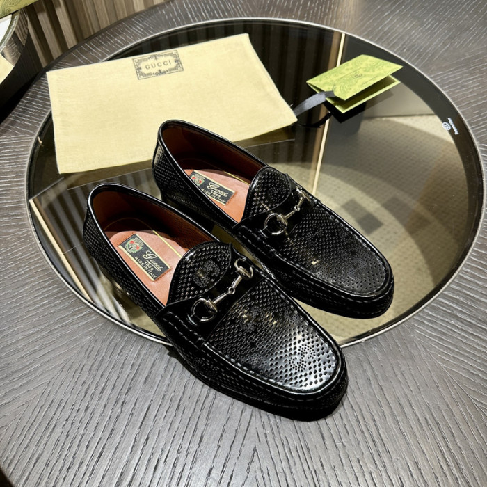 G*u*i* loafers gc182