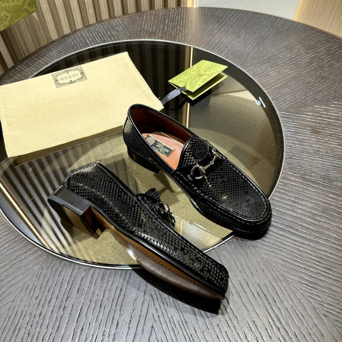 G*u*i* loafers gc182