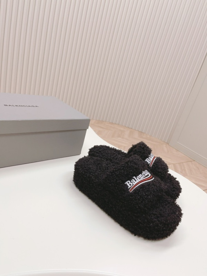 Balenciag* Sandal BS75