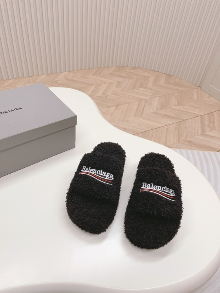 Balenciag* Sandal BS75