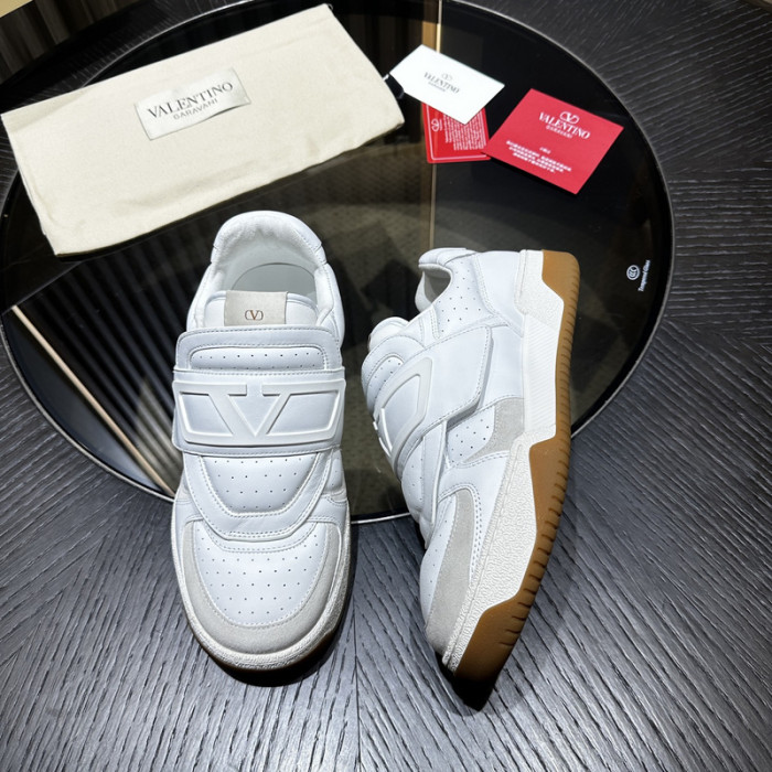Va1e*ntin0 sneakers vt049